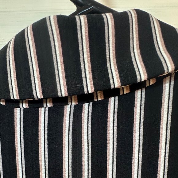 Torrid Black Pinstripe Longline Single-Button Blazer – Women’s Size 1X - Picture 12 of 12